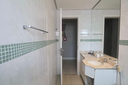 Apartamento para alugar com 118m², 4 quartos e 2 vagas Apartamento para alugar com 118m², 4 quartos e 2 vagasBanheiro Suíte 3