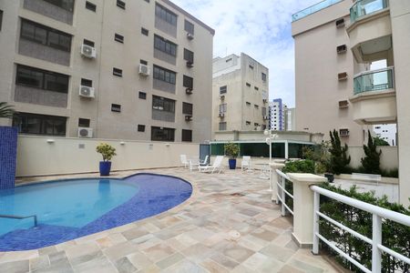 Apartamento para alugar com 118m², 4 quartos e 2 vagas