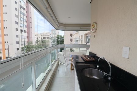 Apartamento para alugar com 118m², 4 quartos e 2 vagas Apartamento para alugar com 118m², 4 quartos e 2 vagasVaranda