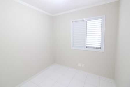 Quarto 2 de apartamento para alugar com 2 quartos, 58m² em Vila Osasco, Osasco
