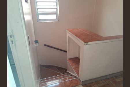 Casa à venda com 135m², 3 quartos e 2 vagas Casa à venda com 135m², 3 quartos e 2 vagasescada