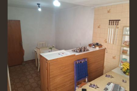 Casa à venda com 135m², 3 quartos e 2 vagas Casa à venda com 135m², 3 quartos e 2 vagasCozinha