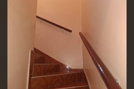 Casa à venda com 135m², 3 quartos e 2 vagas Casa à venda com 135m², 3 quartos e 2 vagasescada