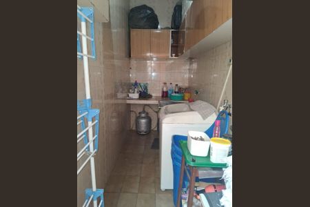 Casa à venda com 135m², 3 quartos e 2 vagas Casa à venda com 135m², 3 quartos e 2 vagasÁrea de serviço