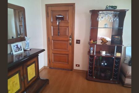 Casa à venda com 135m², 3 quartos e 2 vagas Casa à venda com 135m², 3 quartos e 2 vagasSala