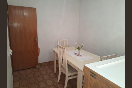 Casa à venda com 135m², 3 quartos e 2 vagas Casa à venda com 135m², 3 quartos e 2 vagasCozinha