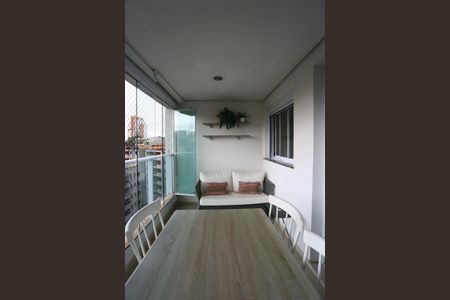 Apartamento à venda com 46m², 1 quarto e 1 vaga Apartamento à venda com 46m², 1 quarto e 1 vagaVaranda