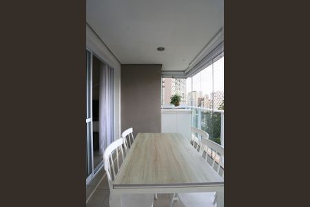 Apartamento à venda com 46m², 1 quarto e 1 vaga Apartamento à venda com 46m², 1 quarto e 1 vagaVaranda