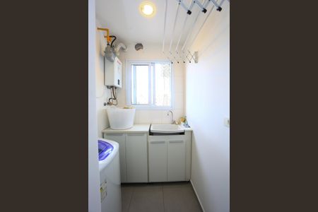 Apartamento à venda com 46m², 1 quarto e 1 vaga Apartamento à venda com 46m², 1 quarto e 1 vagaÁrea de Serviço