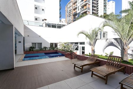 Apartamento à venda com 46m², 1 quarto e 1 vaga Apartamento à venda com 46m², 1 quarto e 1 vagaÁrea comum - Piscina