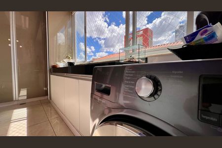 Apartamento à venda com 99m², 3 quartos e 1 vagaÁrea de Serviço