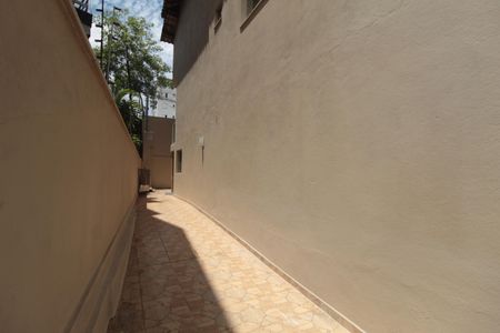 Casa à venda com 390m², 3 quartos e 2 vagasCorredor Externo