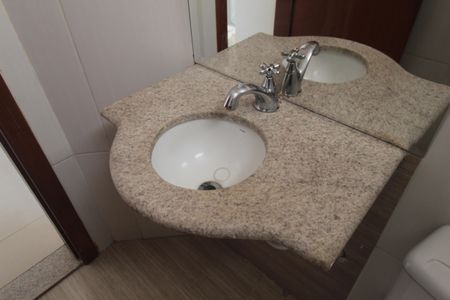 Casa à venda com 390m², 3 quartos e 2 vagasLavabo