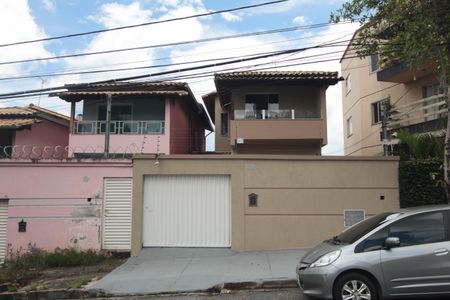 Casa à venda com 390m², 3 quartos e 2 vagasFachada