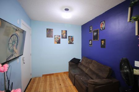 Sala de apartamento para alugar com 2 quartos, 39m² em Santa Fé, Porto Alegre