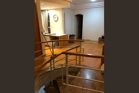 Casa à venda com 200m², 3 quartos e 4 vagas Casa à venda com 200m², 3 quartos e 4 vagasFoto 05