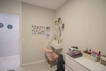 Quarto 2 de apartamento para alugar com 2 quartos, 44m² em Neves, São Gonçalo