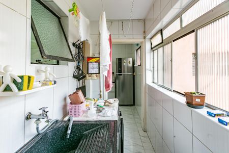 Apartamento à venda com 58m², 3 quartos e 1 vagaÁrea de Serviço