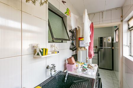 Apartamento à venda com 58m², 3 quartos e 1 vagaÁrea de Serviço