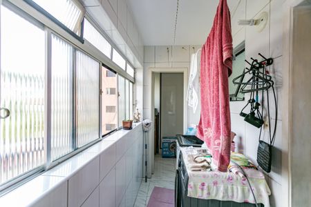 Apartamento à venda com 58m², 3 quartos e 1 vagaÁrea de Serviço