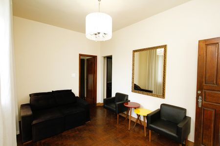 Sala de apartamento para alugar com 2 quartos, 65m² em Nova Suíça, Belo Horizonte