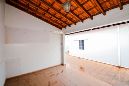 Casa à venda com 248m², 3 quartos e 2 vagasChurrasqueira