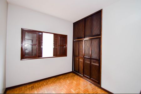 Casa à venda com 248m², 3 quartos e 2 vagasQuarto 2