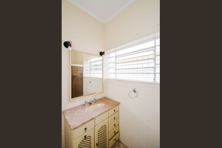 Casa à venda com 248m², 3 quartos e 2 vagasBanheiro da Suíte