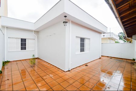 Casa à venda com 248m², 3 quartos e 2 vagasQuintal
