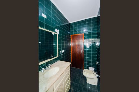 Casa à venda com 248m², 3 quartos e 2 vagasBanheiro Social