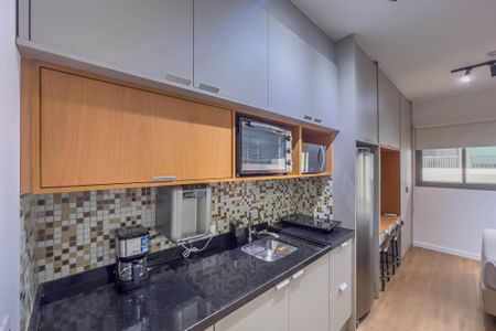 Cozinha de kitnet/studio à venda com 1 quarto, 25m² em Paraíso, São Paulo