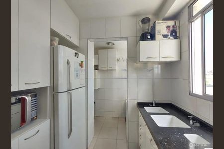Cozinha de apartamento à venda com 3 quartos, 89m² em Carlos Prates, Belo Horizonte