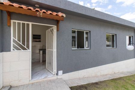Casa de condomínio para alugar com 40m², 1 quarto e sem vagaFrente da Casa