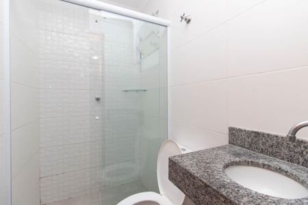 Banheiro de apartamento para alugar com 2 quartos, 40m² em Vila Maria Alta, São Paulo
