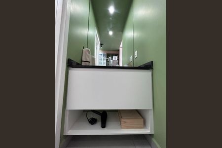 Sala/Quarto de kitnet/studio à venda com 1 quarto, 27m² em Cerqueira César, São Paulo