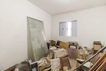 Quarto de casa para alugar com 1 quarto, 15m² em Vila Carmosina, São Paulo