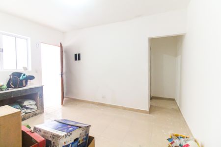 Cozinha de casa para alugar com 1 quarto, 15m² em Vila Carmosina, São Paulo