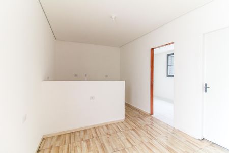 Casa para alugar com 1 quarto, 31m² em Vila Carmosina, São Paulo