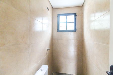 Banheiro de casa para alugar com 1 quarto, 31m² em Vila Carmosina, São Paulo