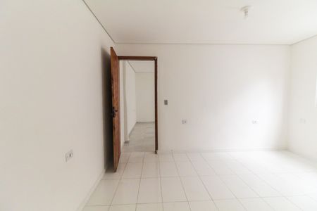 Suíte de casa para alugar com 1 quarto, 30m² em Vila Carmosina, São Paulo