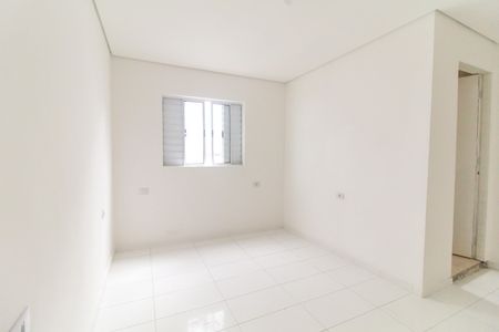 Suíte de casa para alugar com 1 quarto, 30m² em Vila Carmosina, São Paulo