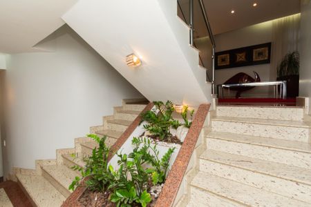 Casa de condomínio à venda com 361m², 4 quartos e 3 vagasSala de estar 1