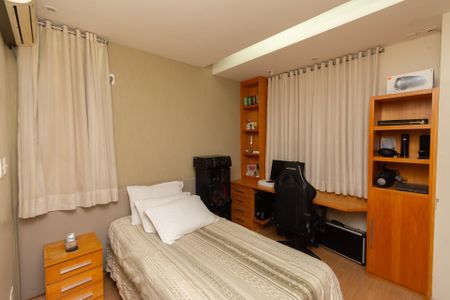 Casa de condomínio à venda com 361m², 4 quartos e 3 vagasSemi Suite 2