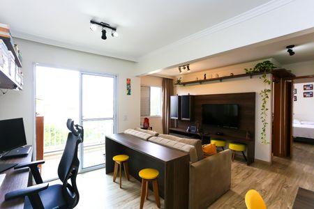 sala  de apartamento à venda com 2 quartos, 60m² em Jardim Caner, Taboão da Serra