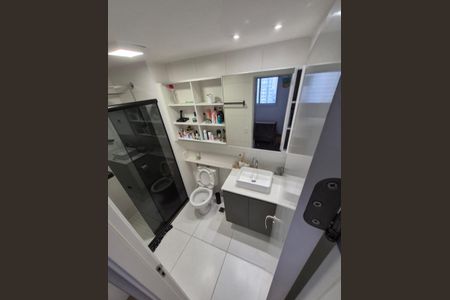 Banheiro de apartamento à venda com 2 quartos, 58m² em Picanço, Guarulhos