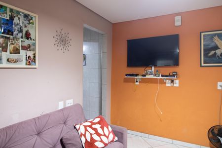 Sala de casa à venda com 3 quartos, 117m² em Cidade Antônio Estêvão de Carvalho, São Paulo