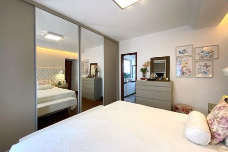 Apartamento à venda com 173m², 4 quartos e 3 vagasSuite 1