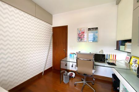 Apartamento à venda com 173m², 4 quartos e 3 vagasQuarto 3