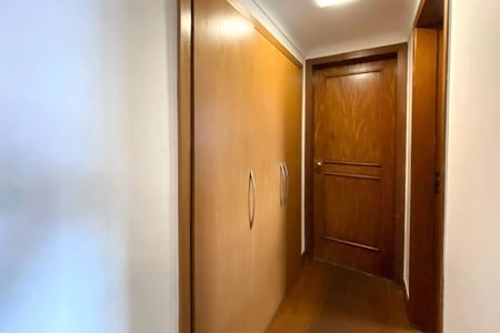 Apartamento à venda com 173m², 4 quartos e 3 vagasCorredor