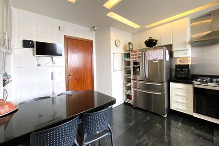Apartamento à venda com 173m², 4 quartos e 3 vagasCozinha